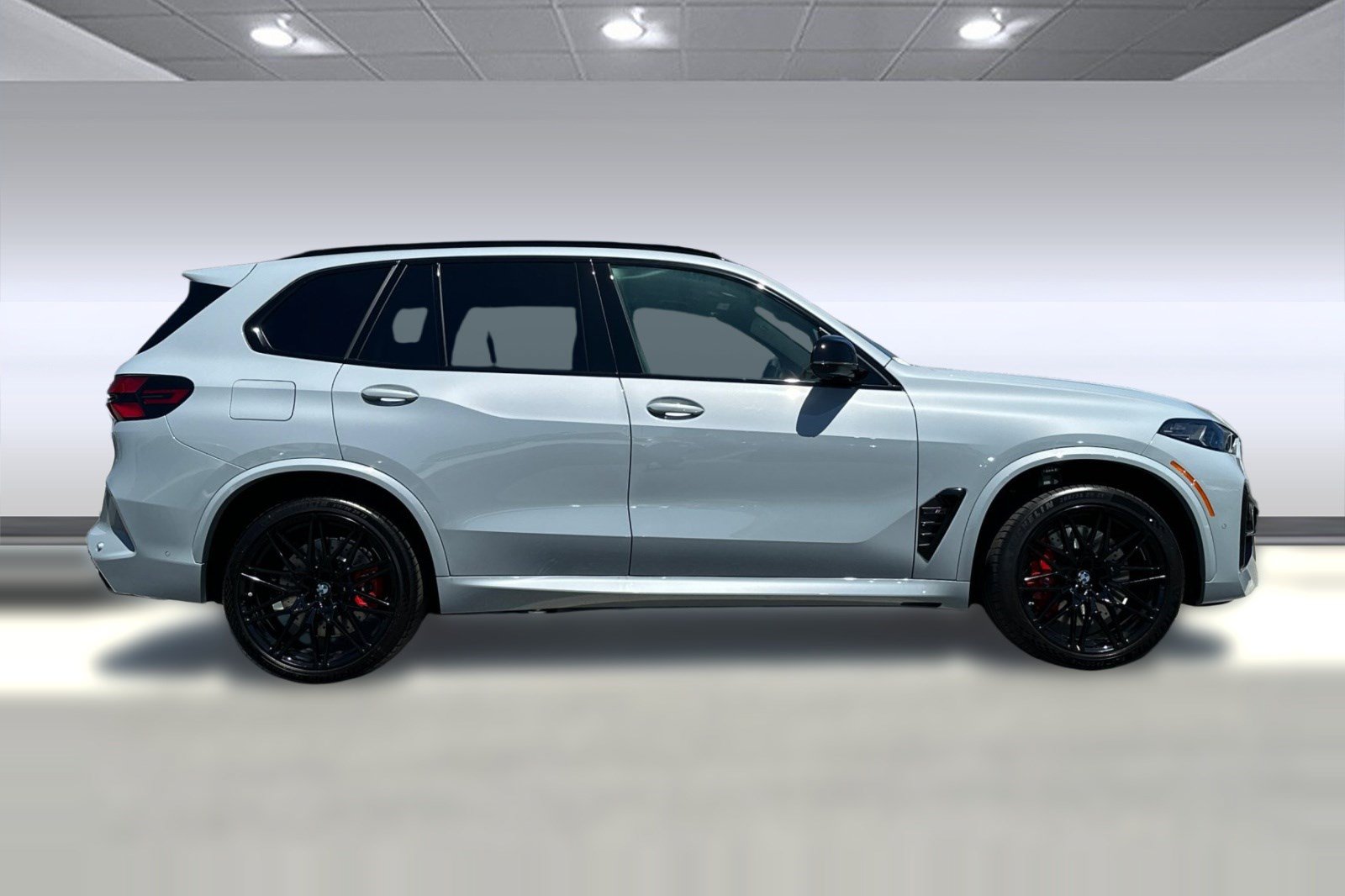 New 2026 BMW X5 M Competition w/ Executive Package AWD/4WD image 8