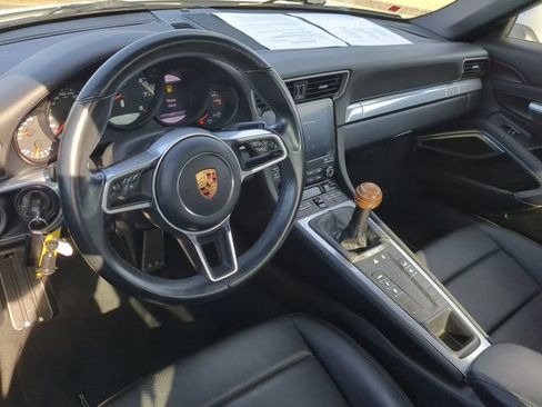 Used 2017 Porsche 911 Carrera image 14