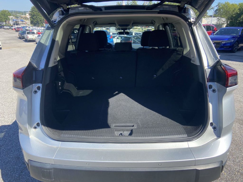 Used 2025 Nissan Rogue SV AWD/4WD image 7