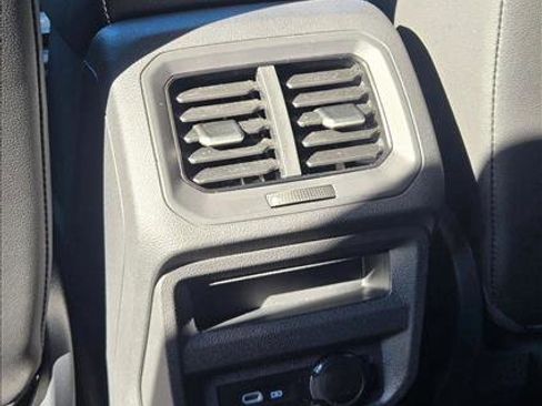 Used 2024 Volkswagen Tiguan SEL R-Line image 18