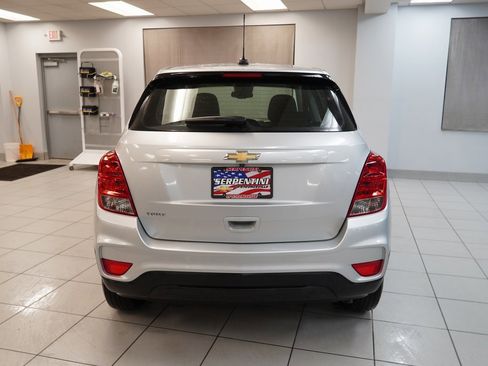 Used 2021 Chevrolet Trax LS image 8