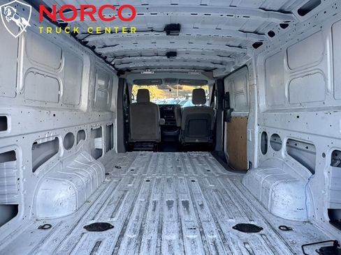 Used 2019 Nissan NV 2500 S image 12