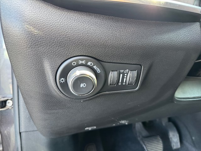 Used 2024 Jeep Compass Limited AWD/4WD image 32