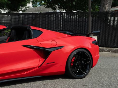 Used 2025 Chevrolet Corvette Z06 w/ Z07 Performance Package RWD image 65