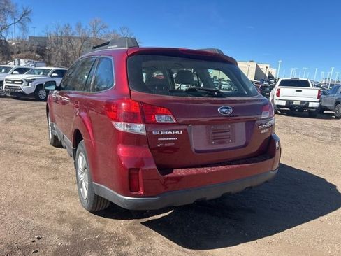 Used 2011 Subaru Outback 2.5i image 3