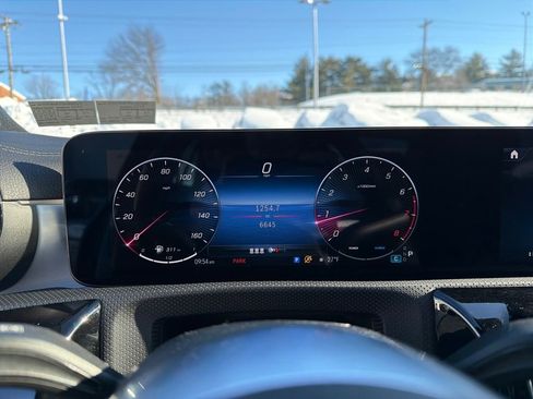 Used 2025 Mercedes-Benz CLA 250 4MATIC image 15