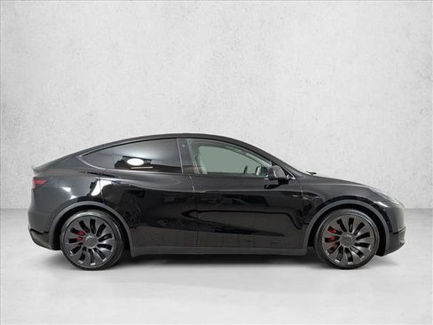 Used 2022 Tesla Model Y Performance image 8