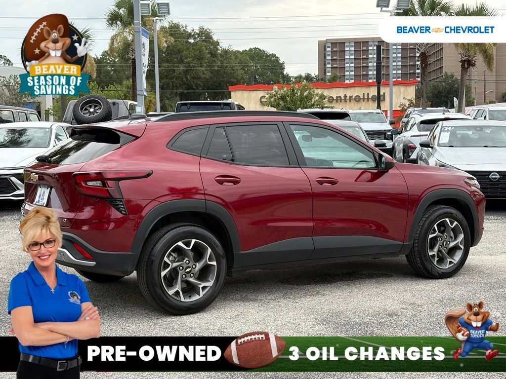 Used 2025 Chevrolet Trax LT FWD image 7
