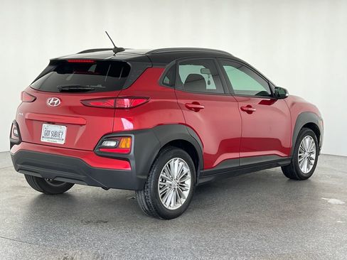 Used 2021 Hyundai Kona SEL w/ Winter Weather Package image 6