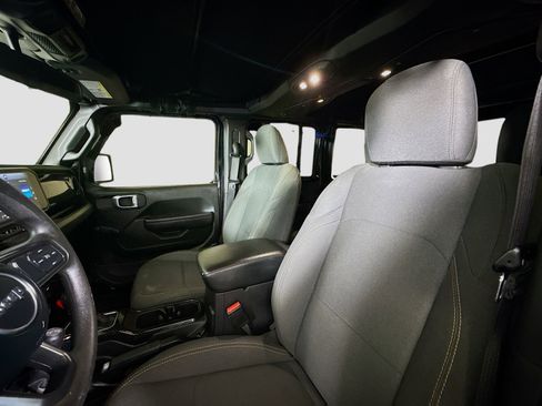 Used 2024 Jeep Wrangler Sport image 22