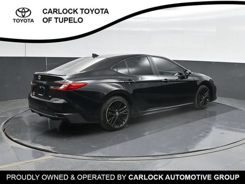 Used 2025 Toyota Camry SE w/ Convenience Package FWD image 3