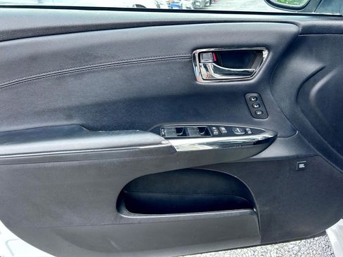 Used 2018 Toyota Avalon XLE Premium image 8