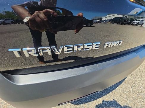 Used 2023 Chevrolet Traverse LT AWD/4WD image 38