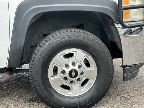 Used 2011 Chevrolet Silverado 2500 W/T AWD/4WD image 24