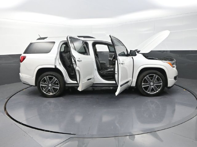Used 2018 GMC Acadia Denali w/ Technology Package AWD/4WD image 45