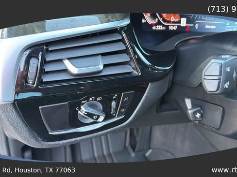 Used 2022 BMW 530i w/ Premium Package RWD image 27