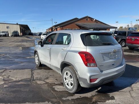 Used 2017 Chevrolet Trax LS image 7