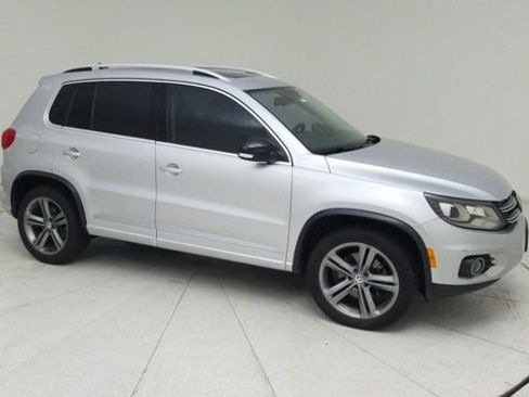 Used 2017 Volkswagen Tiguan Sport FWD image 7