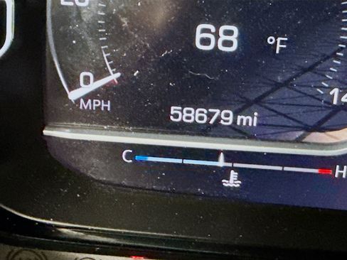 Used 2023 GMC Yukon Denali image 16