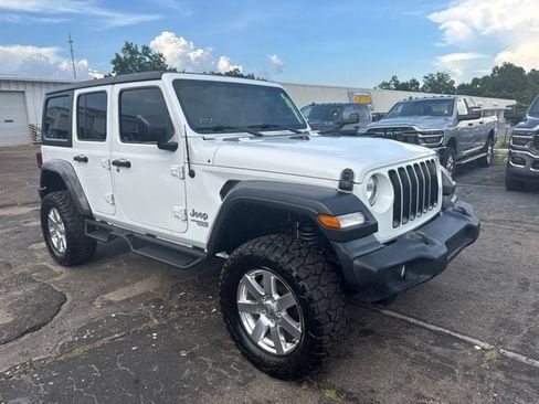 Used 2018 Jeep Wrangler Unlimited Sport AWD/4WD image 1