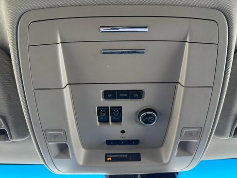 Used 2019 Chevrolet Suburban Premier image 41