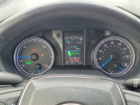 Used 2021 Toyota Venza LE AWD/4WD image 22
