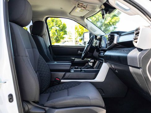 Used 2022 Toyota Tundra SR5 w/ SR5 Convenience Package image 25