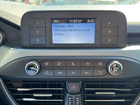 Used 2020 Ford Escape S image 19