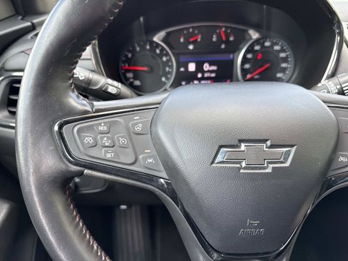 Used 2022 Chevrolet Equinox RS w/ Infotainment Package FWD image 15