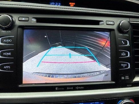 Used 2016 Toyota Highlander XLE image 14