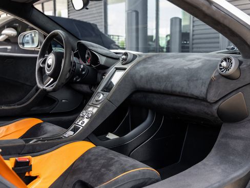 Used 2016 McLaren 675LT Coupe image 44