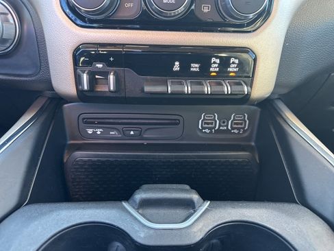 Used 2019 RAM 1500 Laramie image 6