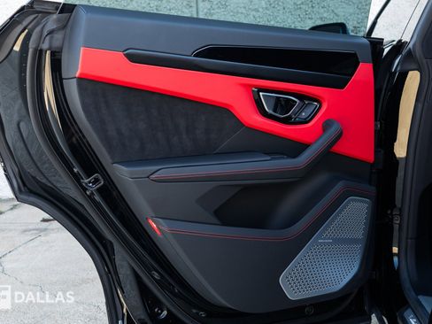 Used 2023 Lamborghini Urus S AWD/4WD image 30