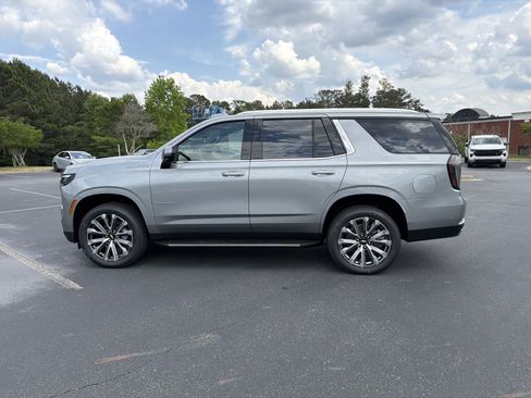 New 2026 Chevrolet Tahoe High Country w/ Sun And Tow Package AWD/4WD image 8