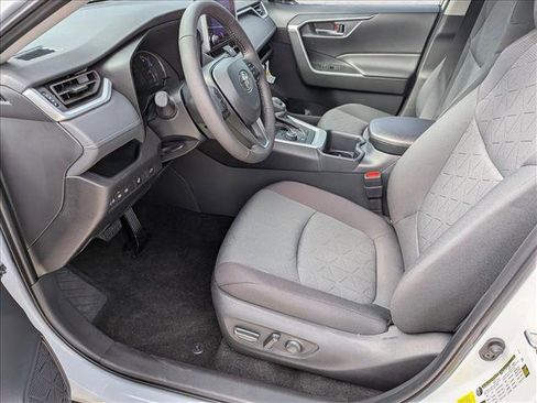 New 2025 Toyota RAV4 XLE image 4