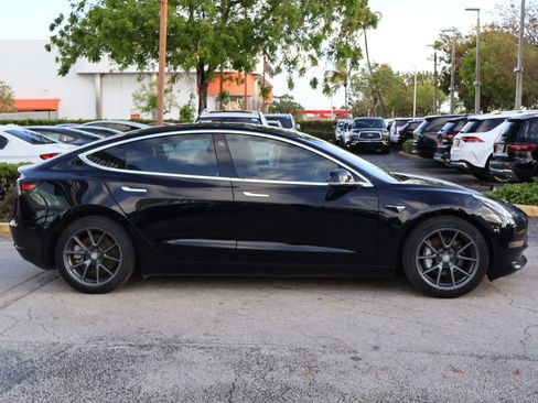 Used 2020 Tesla Model 3 Standard Range Plus RWD image 18
