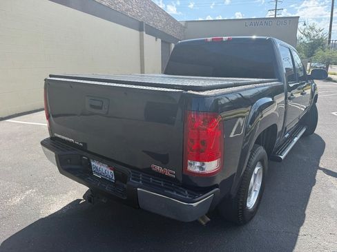 Used 2007 GMC Sierra 1500 SLE w/ SLE2 Preferred Package RWD image 7