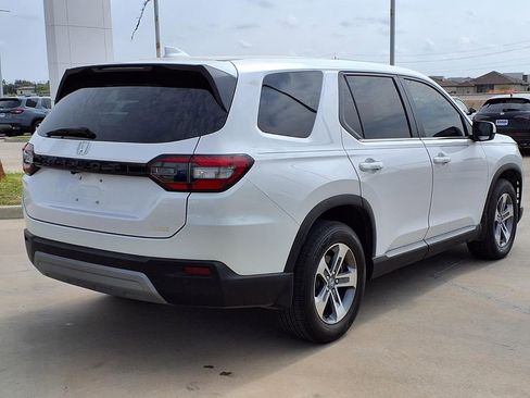 Used 2025 Honda Pilot EX-L image 7