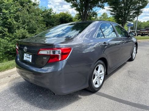 Used 2014 Toyota Camry SE FWD image 7