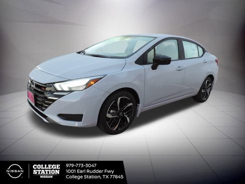 New 2025 Nissan Versa SR w/ Trunk Package image 8