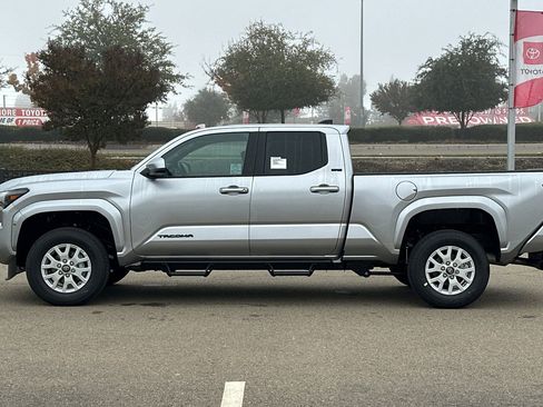 New 2026 Toyota Tacoma SR5 AWD/4WD image 9