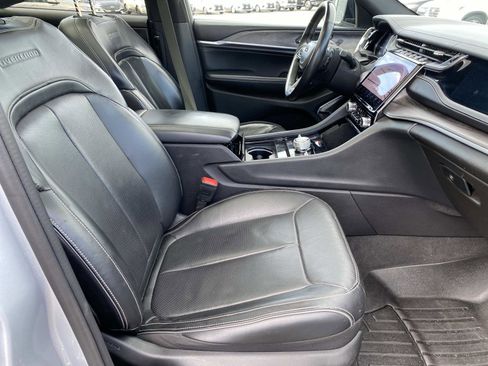 Used 2022 Jeep Grand Cherokee L Overland image 22