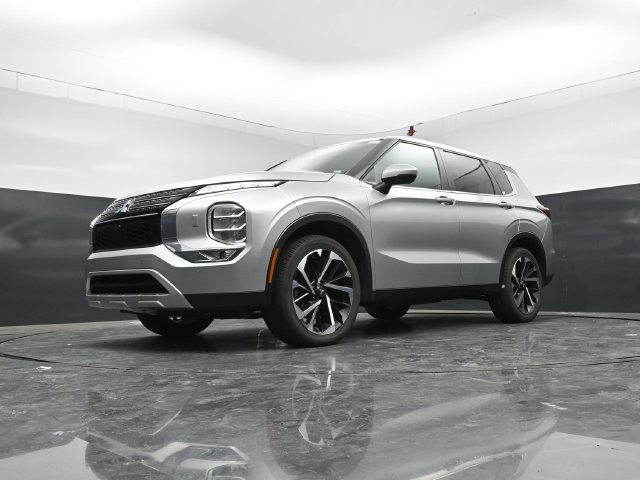 Used 2024 Mitsubishi Outlander SE AWD/4WD image 50