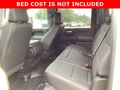 New 2025 GMC Sierra 3500 Pro w/ Convenience Package image 16