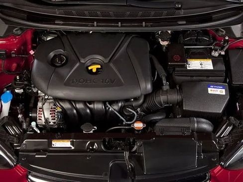 Used 2013 Hyundai Elantra Limited w/ Technology Pkg image 16