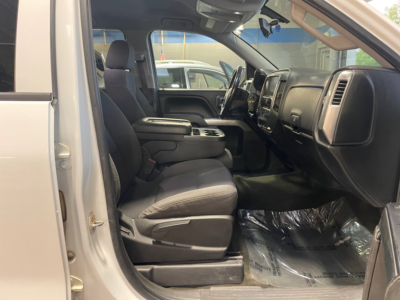 Used 2017 Chevrolet Silverado 1500 LT w/ Trailering Package AWD/4WD image 16