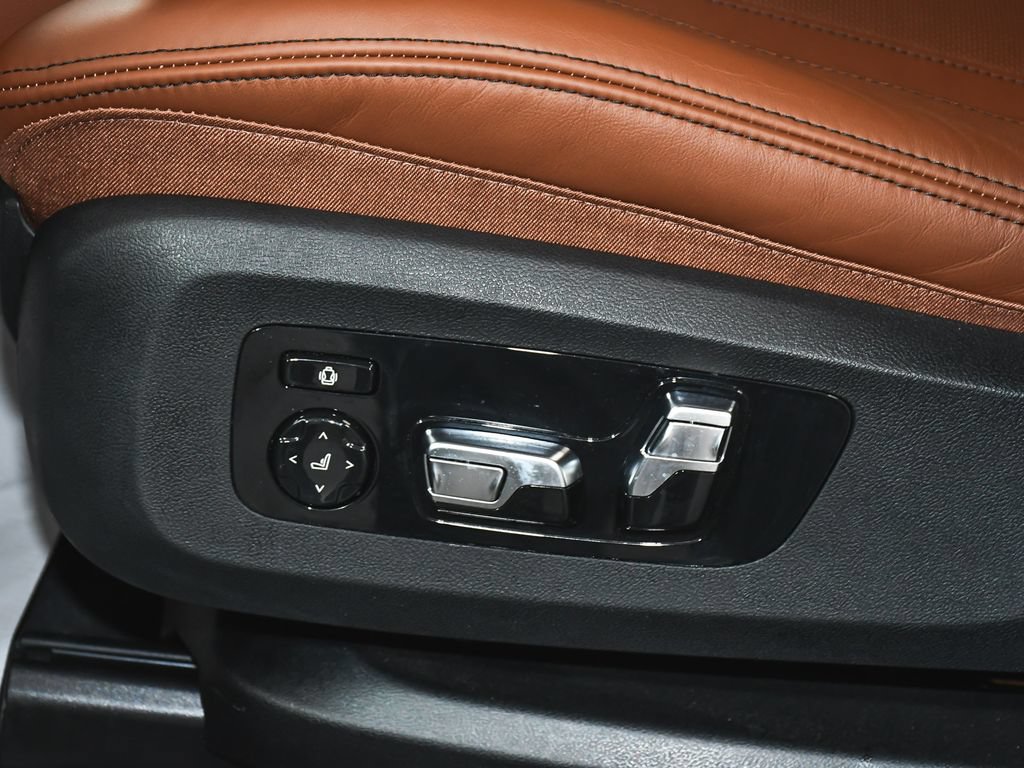 Used 2026 BMW X7 M60i AWD/4WD image 49