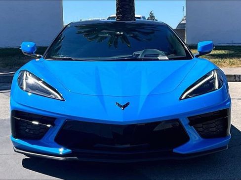 Used 2023 Chevrolet Corvette Stingray Preferred Cpe w/ Z51 Performance Package RWD image 3