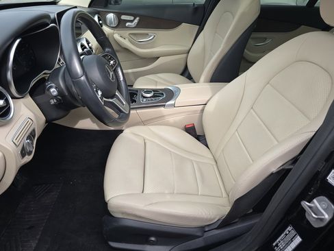 Used 2021 Mercedes-Benz C 300 4MATIC Sedan image 29