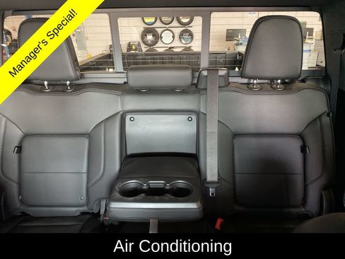Used 2024 GMC Sierra 3500 Denali w/ Denali Reserve Package AWD/4WD image 14